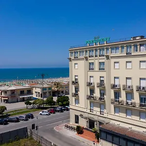 4* Szálloda President
